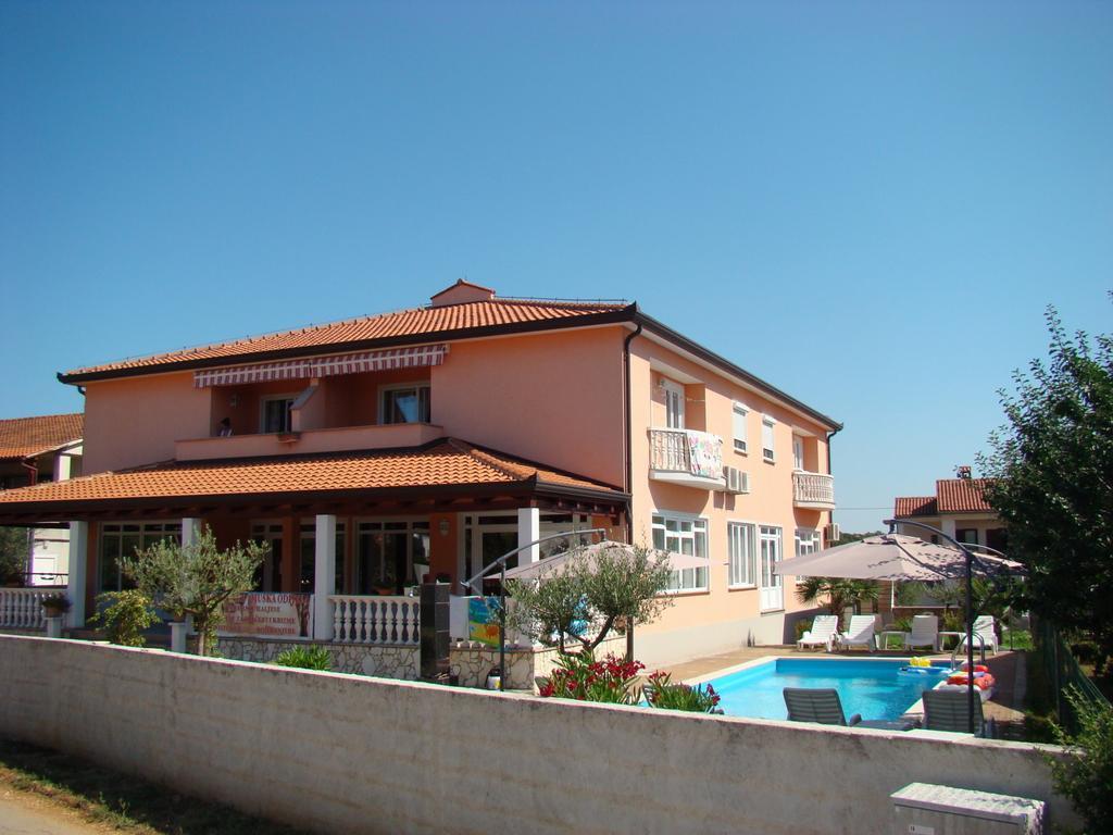 Apartments Kimm Poreč Kültér fotó