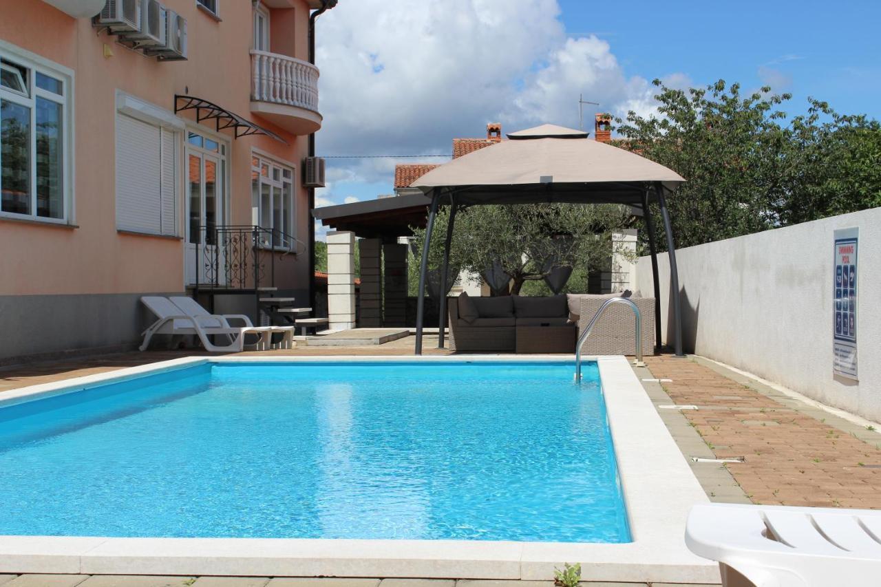 Apartments Kimm Poreč Kültér fotó